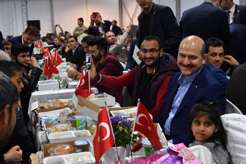 Bakan Soylu ilk iftar için Van'a gitti - Resim: 2