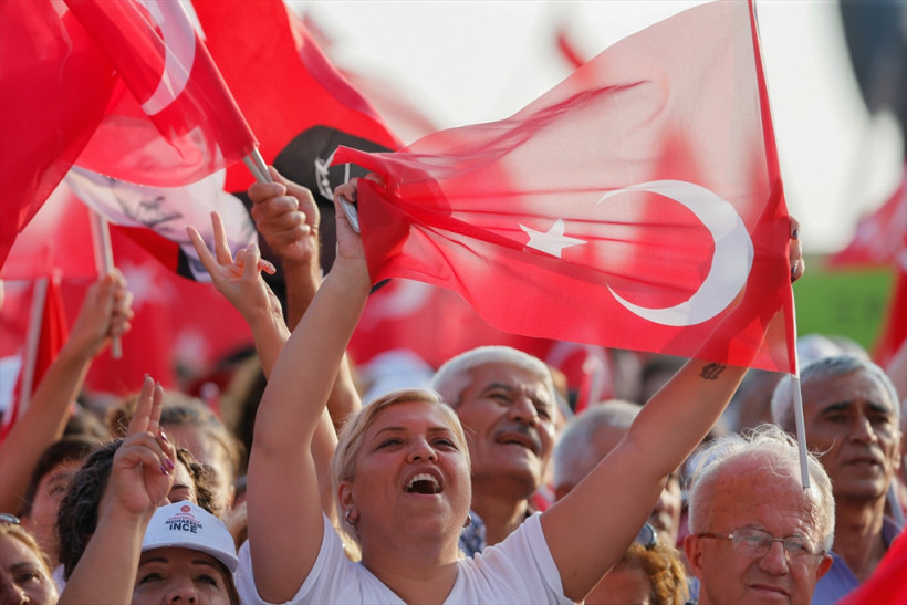 Muharrem İnce'ye İzmir'de büyük ilgi - Resim: 3