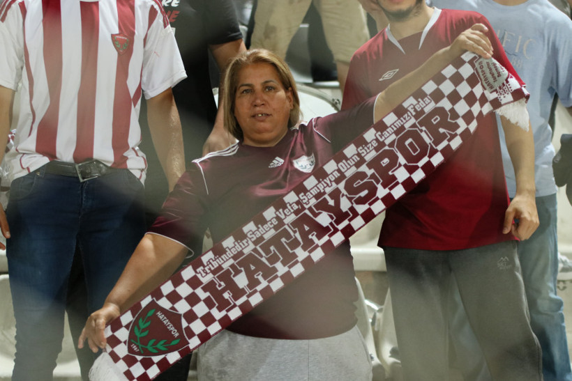 Türkiye'de bir ilk! En büyük aşkı için eşinden boşandı - Resim: 1