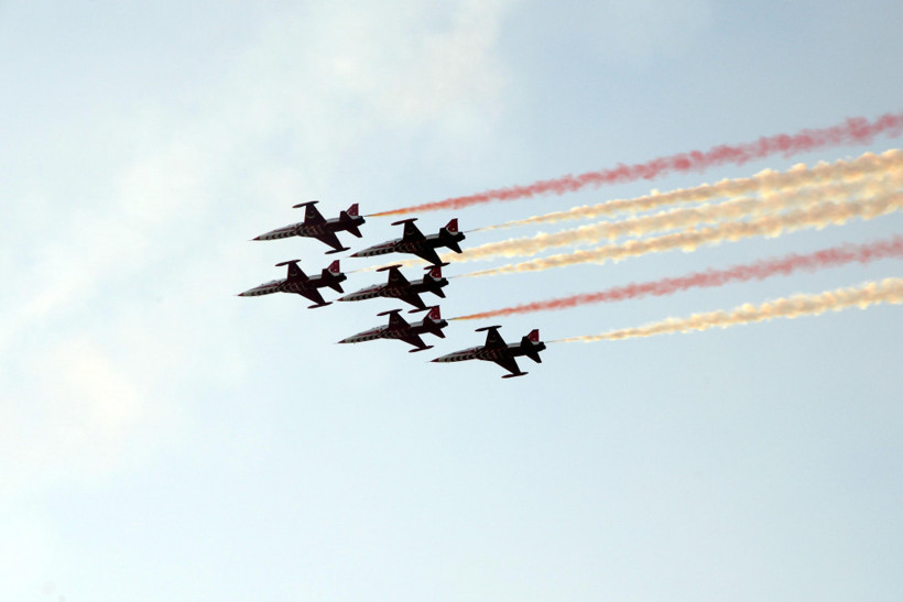 Türk Yıldızları'ndan nefes kesen gösteri - Resim: 4