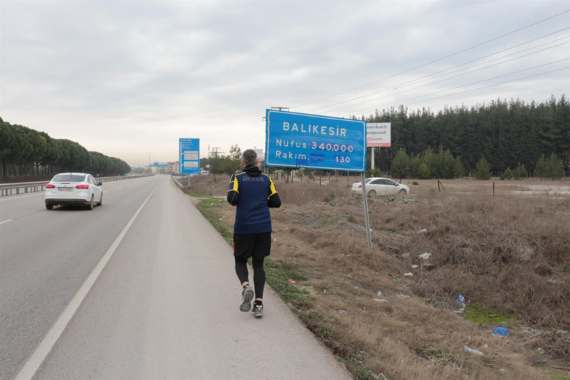 Fenerbahçeli taraftarın koşu totemi - Resim: 4