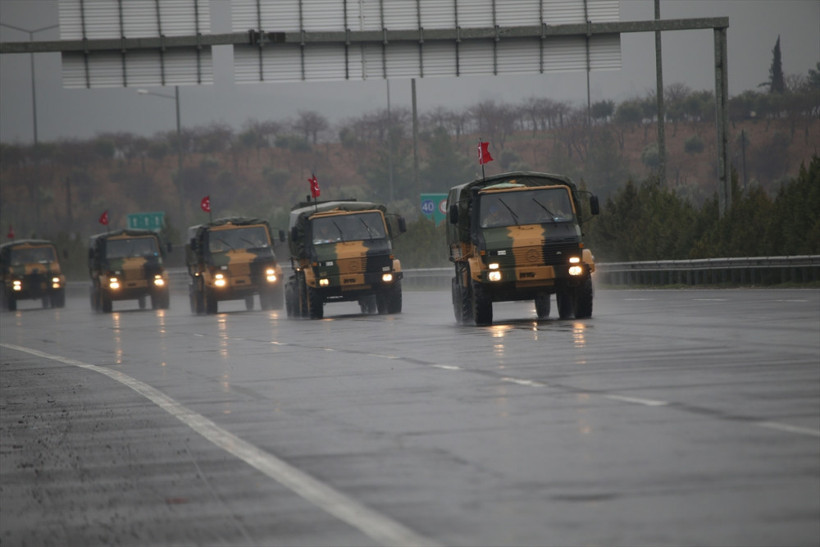 Türk bayraklı mühimmat konvoyu! Suriye sınırına giderken görüntülendi - Resim: 3