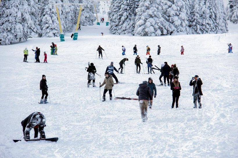 Uludağ'da kar kalınlığı 1 metreyi geçti - Resim: 3