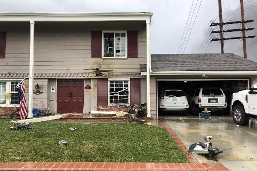 Uçak evlerin üzerine düştü 4 kişi hayatını kaybetti - Resim: 3