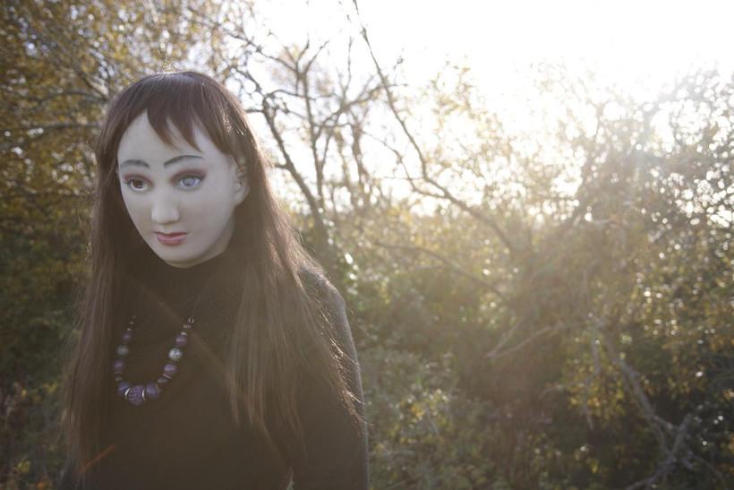 Oyuncak bebeğin içinde yaşayan erkekler - Resim: 4