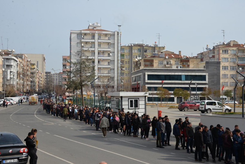 Diyarbakır'da başvuruyu duyan koştu kuyruğun ucu görünmedi - Resim: 2