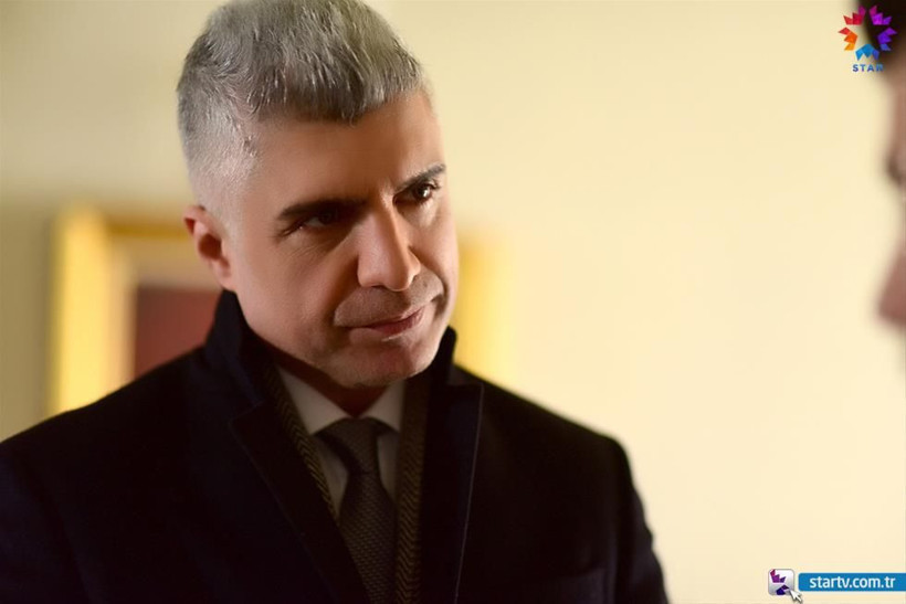 İstanbullu Gelin'de zıvanadan çıkaran bornozlu öpüşme! - Resim: 1