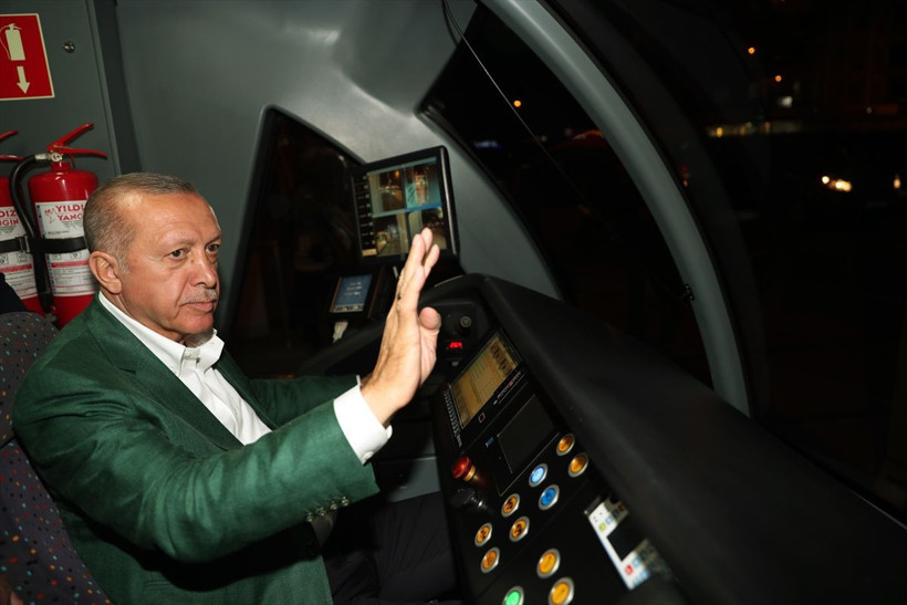 Erdoğan Antalya'da tramvay hattını açtı - Resim: 1