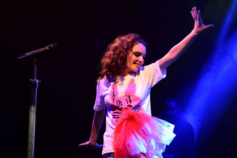 Nil Karaibrahimgil'in Bursa konserinde sürpriz evlenme teklifi - Resim: 4