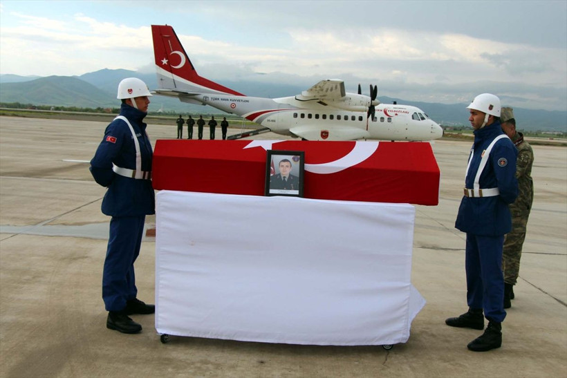 Şehit Astsubay Ferdican Altunkaş memleketine uğurlandı - Resim: 3