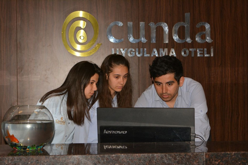 Bu okul bitirene iş garantisi veriyor - Resim: 3