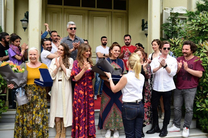 İstanbullu Gelin'de bambaşka bir heyecan! Türkiye Alzheimer Derneği'ni ağırladılar - Resim: 3