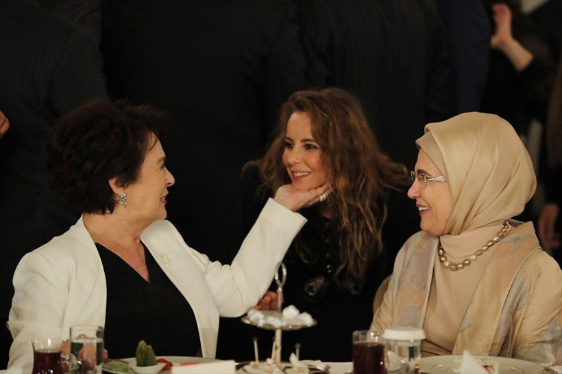 Cumhurbaşkanı Erdoğan sanatçı ve sporcularla bir araya geldi - Resim: 4