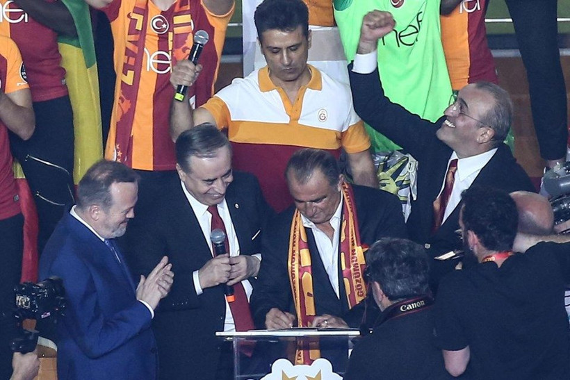 Galatasaray'ın şampiyonluk kutlamasına katılmayan üç isim - Resim: 3