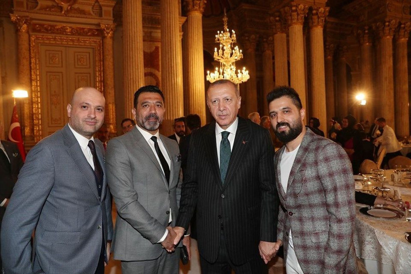 Cumhurbaşkanı Erdoğan sanatçı ve sporcularla bir araya geldi - Resim: 1