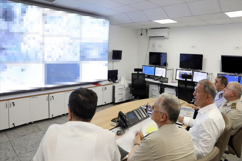 Milli Savunma Bakanlığı'ndan özel görüntü! Hulusi Akar ve komutanlar var - Resim: 1