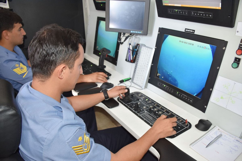 Ege'deki tatbikatta dikkat çeken görüntü - Resim: 1