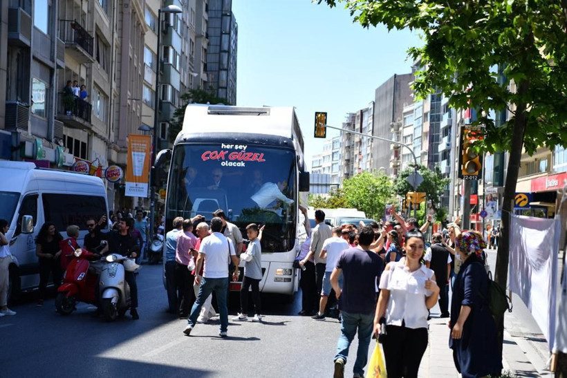 Ekrem İmamoğlu'ndan boğaz turu eşliğinde seçim çalışması - Resim: 1