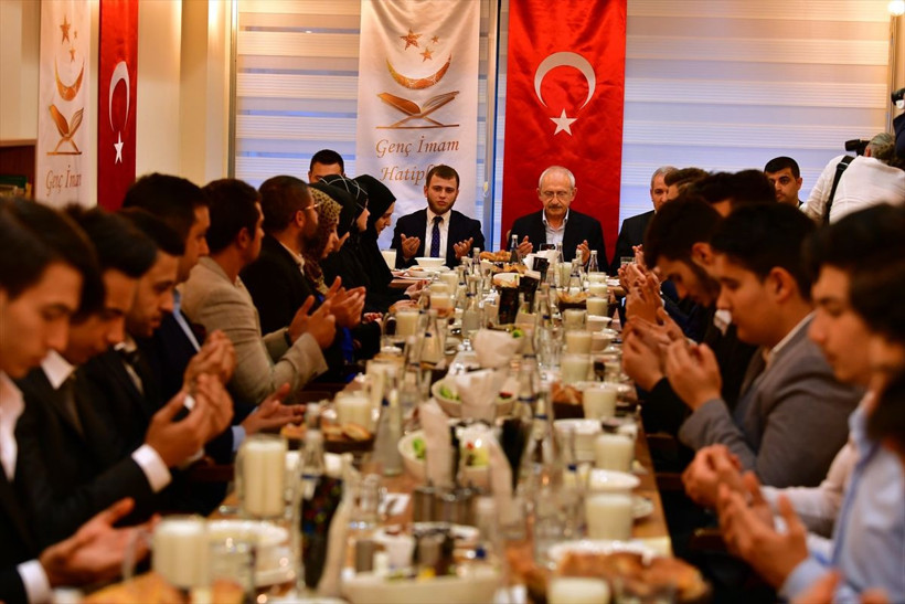 Kemal Kılıçdaroğlu imam hatiplilerle iftar yaptı - Resim: 4