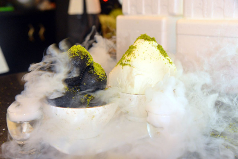 Bu dondurmayı görenler gözlerine inanamıyor! Karbon kullanılarak üretildi - Resim: 1