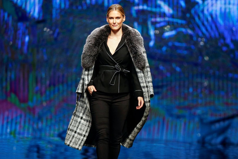 Bar Refaeli, Dosso Dossi Antalya'da podyumunda - Resim: 4