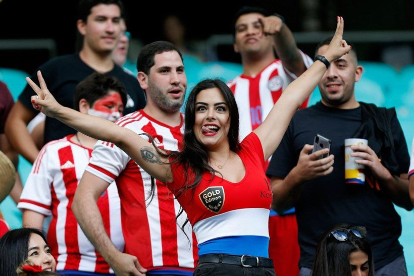 Larissa Riquelme'den 9 yıl sonra yine aynı poz - Resim: 3