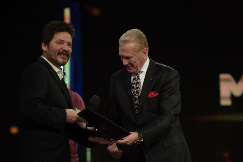 Uğur Dündar ilk kez paylaştı! O fotoğrafa yüz binlerce beğeni geldi - Resim: 1