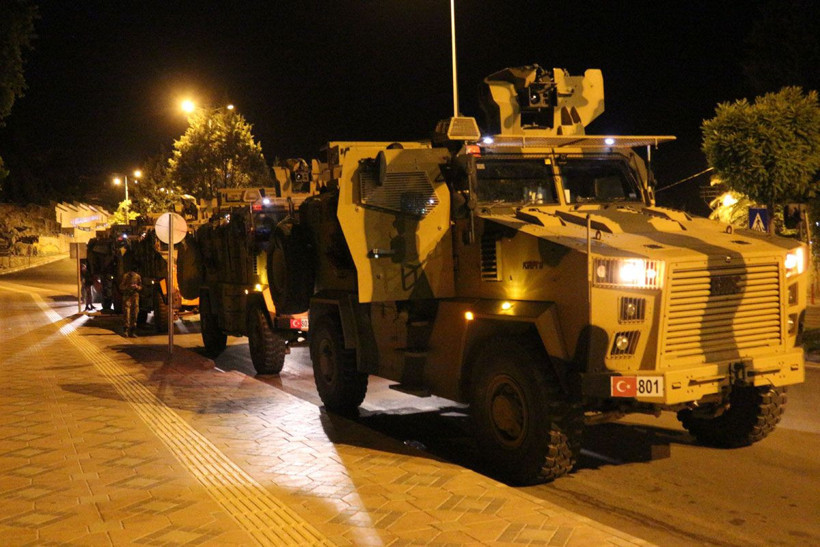 Suriye sınırına askeri sevkiyat sabaha kadar sürdü neler oluyor - Resim: 1