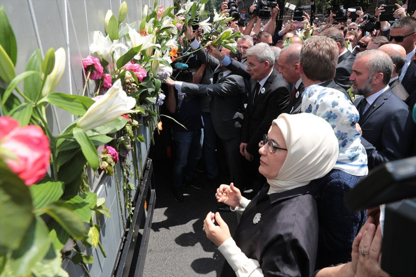 Cumhurbaşkanı Erdoğan Srebrenitsa Soykırımı kurbanları anısına düzenlenen geçit törenine katıldı - Resim: 4