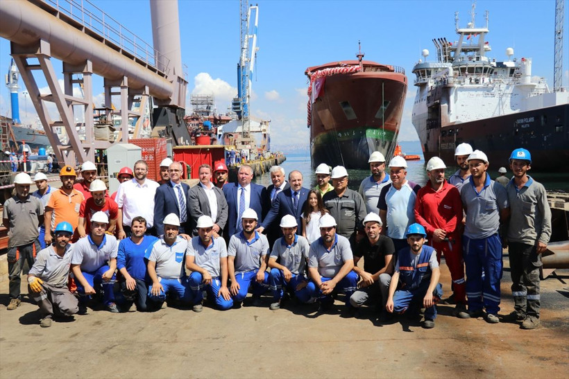 "Ocean Choise International" firması için inşa edilen "Calvert" isimli yüzen fabrika denize indi - Resim: 3