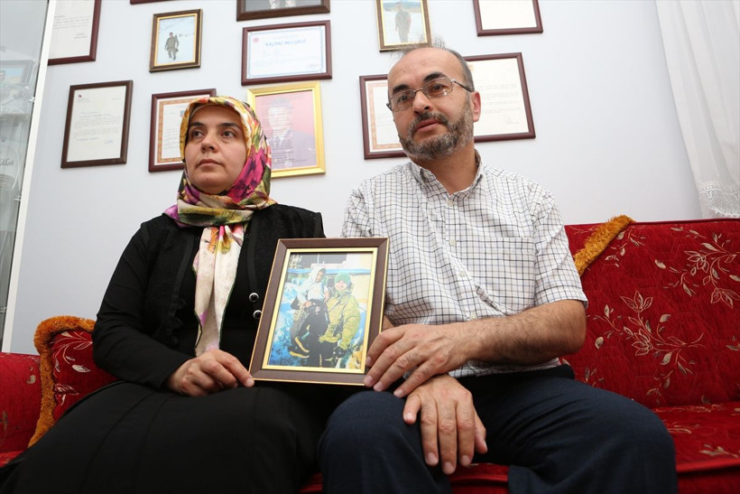 Şehit astsubayın Tunceli'de kucağına alıp fotoğraf çektirdiği çocuk Ayaz Güloğlu çıktı - Resim: 4