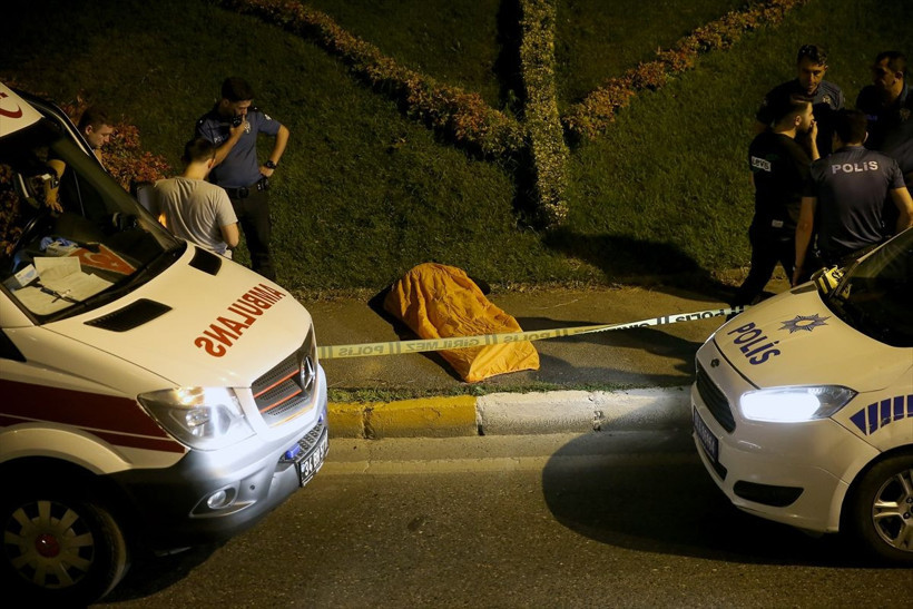 Beyoğlu’nda 22 yaşında erkek cesedi bulundu - Resim: 1