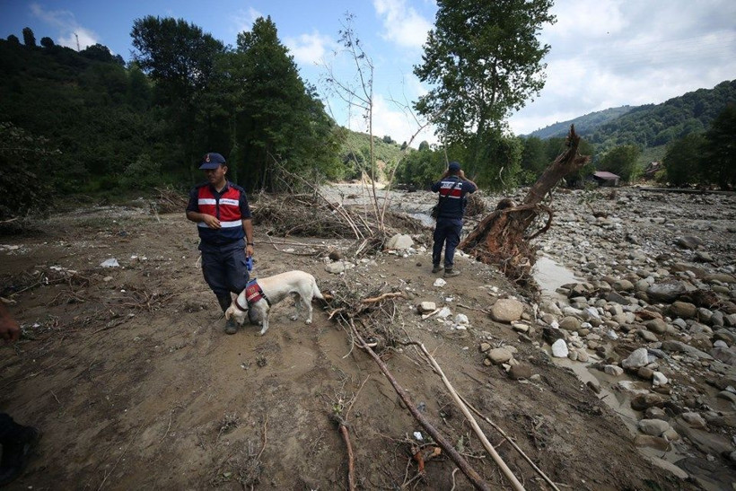 Düzce'deki sel felaketince acı tablo! Kararan hayatlar - Resim: 3
