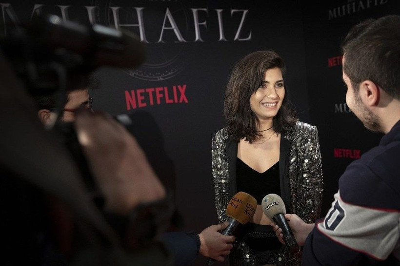 Uçaktaki kavgaları olay olmuştu! Tuba Büyüküstün Umut Evirgen'le mesajını verdi - Resim: 2