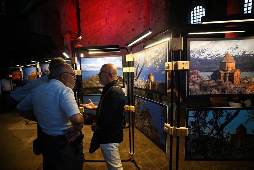 Cumhurbaşkanlığı İletişim Başkanlığı'ndan bin yıllık Akdamar Kutsal Haç Kilisesi fotoğraf sergisi - Resim: 3