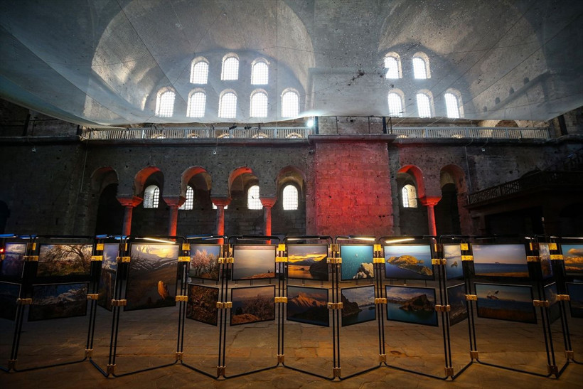 Cumhurbaşkanlığı İletişim Başkanlığı'ndan bin yıllık Akdamar Kutsal Haç Kilisesi fotoğraf sergisi - Resim: 4