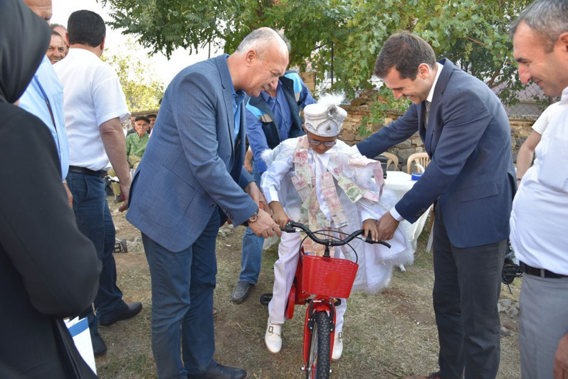 Balıkesir'de belediye başkanından alkışlanacak hareket! Herkesin takdirini topladı - Resim: 2