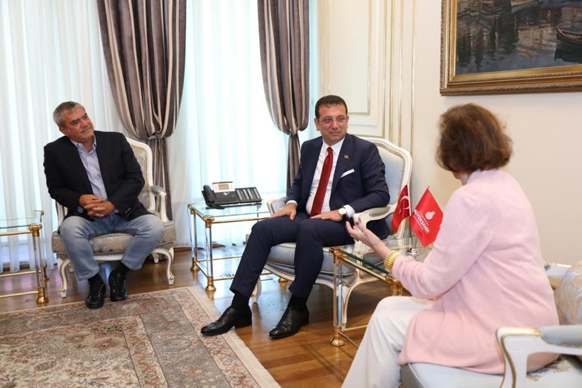 İmamoğlu'ndan Osmanlı gelini Zeynep Osman'la samimi diyalog! Sosyal medyada olay oldu - Resim: 3