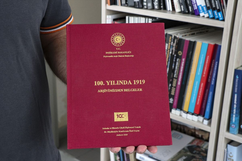 Dışişleri Bakanlığı ilk kez yayınladı! Atatürk'ün latin harfleri ile attığı ilk imzası bulunuyor - Resim: 2