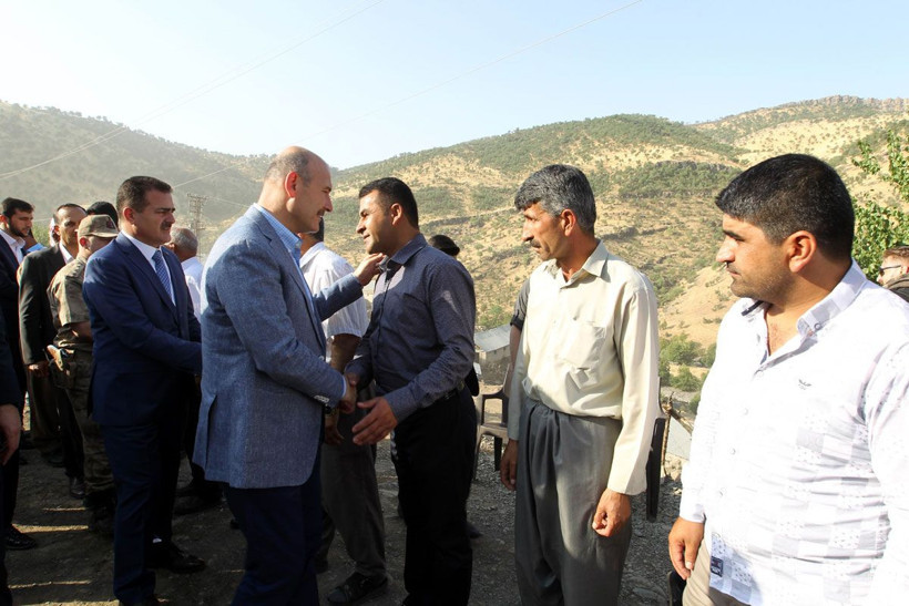 İçişleri Bakanı Süleyman Soylu Hakkari'de! O aileye ziyaret - Resim: 1