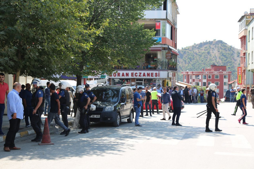 Tunceli’de 2 şahsın kavgası sokakta gerginliğe neden oldu - Resim: 3