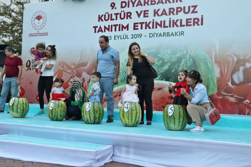 Diyarbakır 9. Karpuz Festivali'nde 49 kiloluk karpuz şaşırttı - Resim: 2