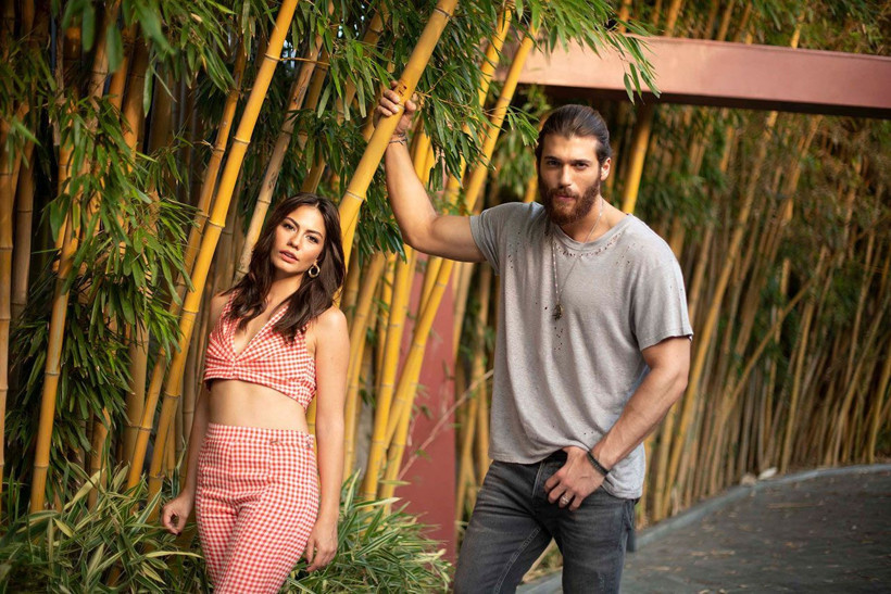 Burak Özçivit'e Can Yaman'dan olay gönderme! Demet Özdemir için bakın ne dedi - Resim: 1