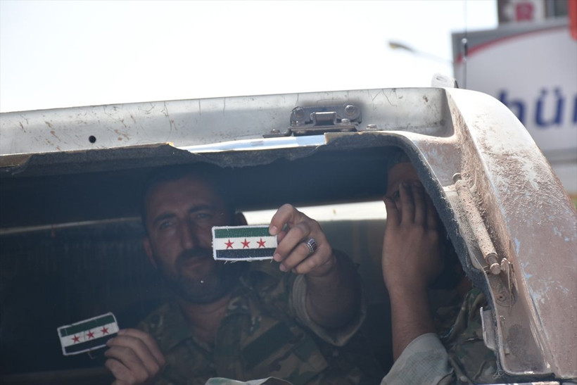 Suriye sınırındaki askeri hareketlilik böyle görüntülendi - Resim: 1