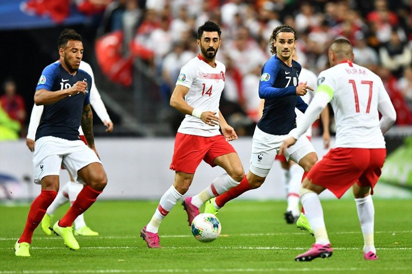 Şenol Güneş'i yerden yere vuran tek isim: Ayıptır ya! Manevi çocuğunsa başka yerde kullan - Resim: 4