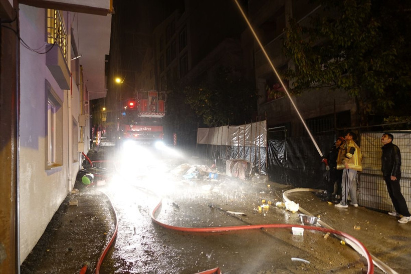 Ağabeyine kızıp 5 katlı apartmanı yaktı - Resim: 2