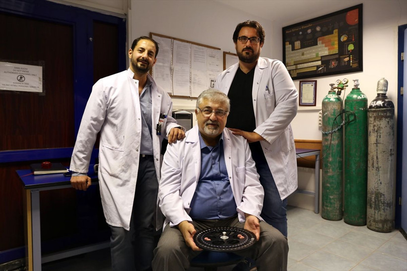 3 bin yıllık ağacın "sır" yaşını ortaya çıkardılar! Yağının kilosunu 100 bin liradan sattılar - Resim: 1