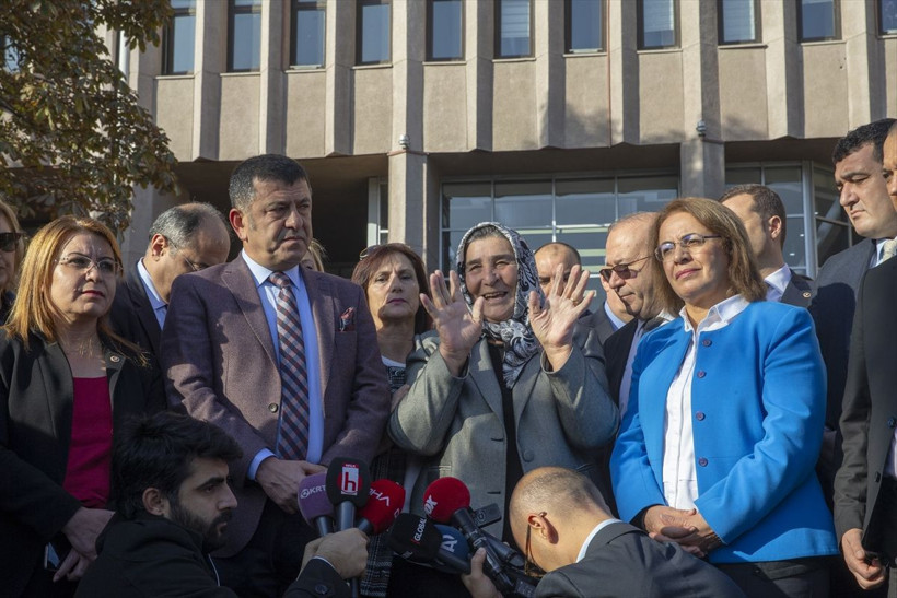 Şehit Anaları Derneği Başkanı Pakize Alp Akbaba beraat etti Twitter'da TT oldu - Resim: 1