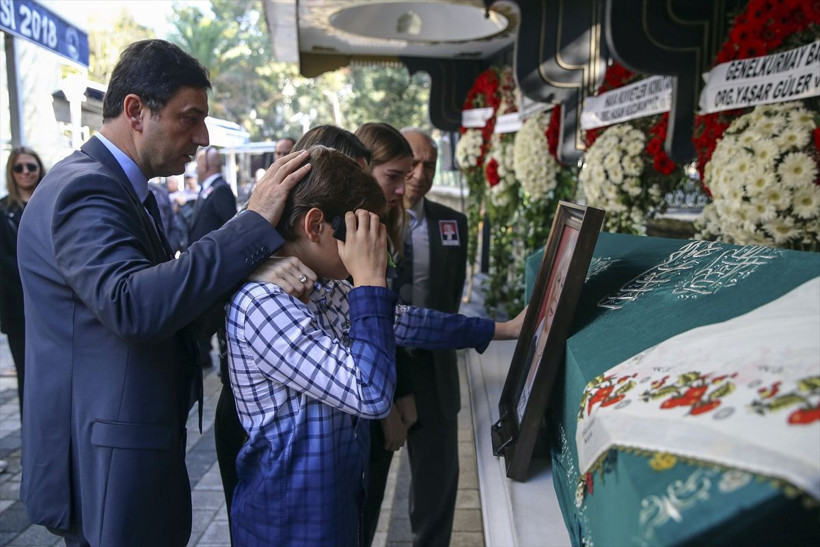 Yaşar Büyükanıt vefat eden eşi Filiz Büyükanıt'ın cenazesine katılamadı - Resim: 2