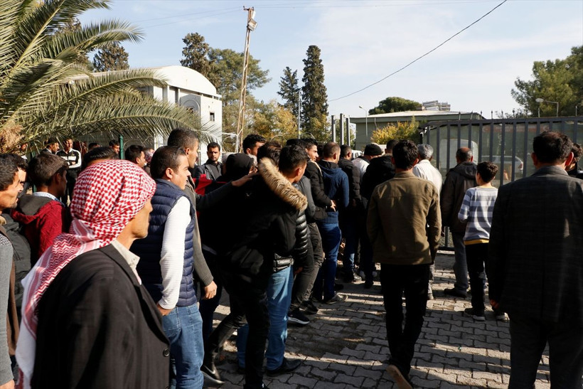 Resulayn'a dönen Suriyelilerin büyük sevinci Türk askerini öptü - Resim: 4